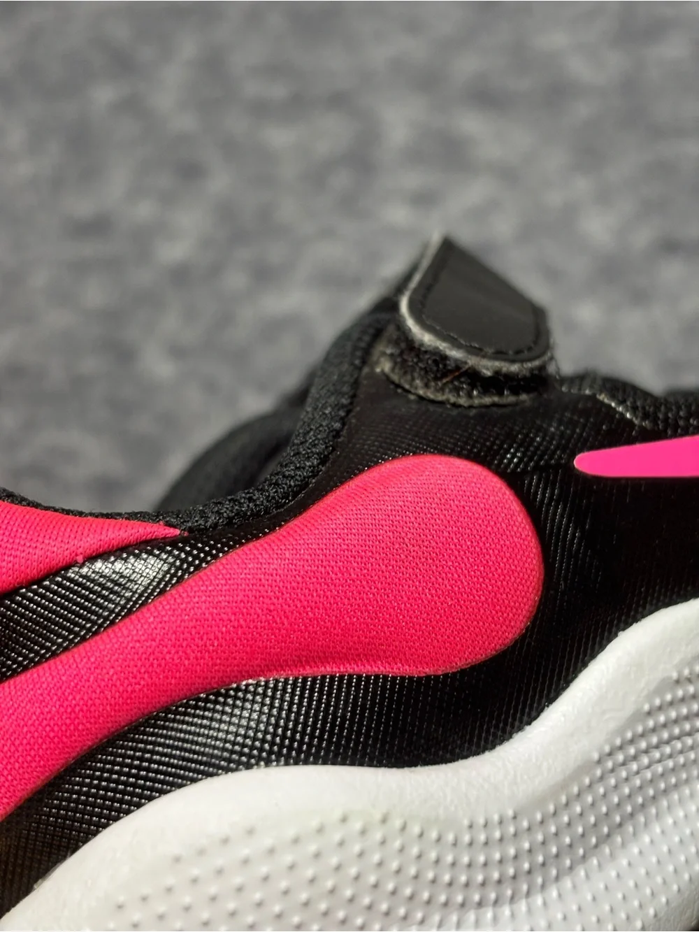 Nike Kids Black and Hot Pink Lightweight Sneakers 9C
